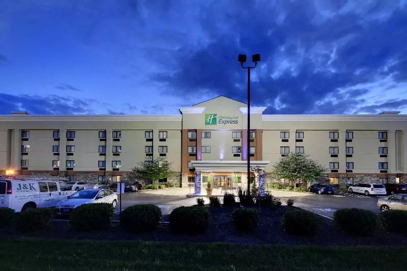 Holiday Inn Express Hotel Fort Campbell Oak Grove, An Ihg
