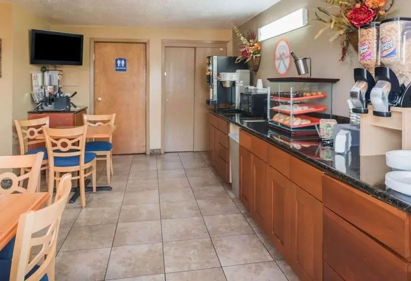 ホテル Howard Johnson By Wyndham Boise