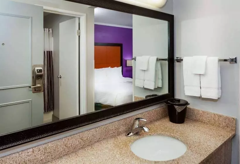 酒店 La Quinta Inn Birmingham Inverness