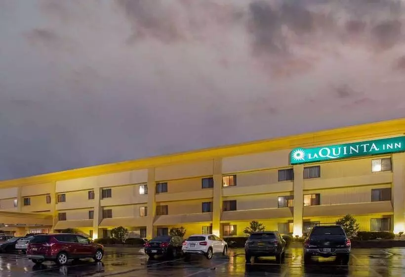 هتل La Quinta Inn By Wyndham Auburn Worcester