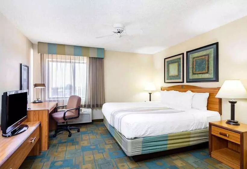 בית מלון כפרי La Quinta By Wyndham El Paso East