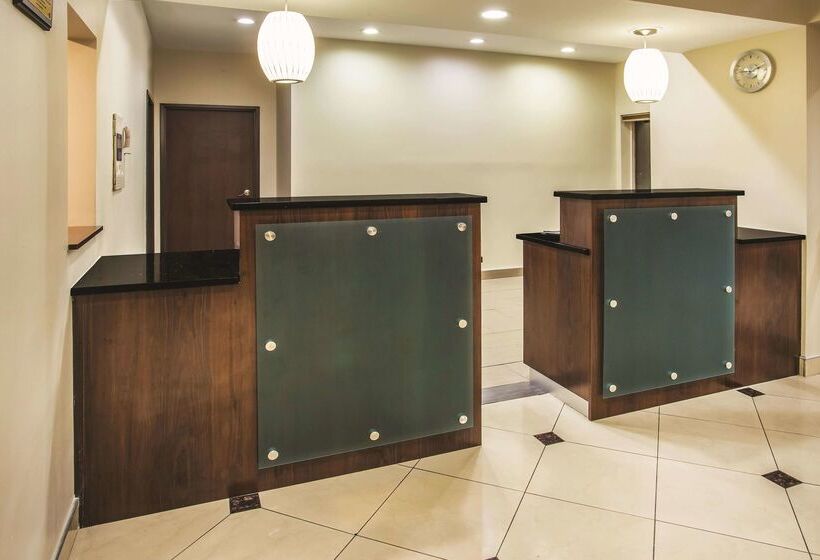 فندق La Quinta By Wyndham Evansville