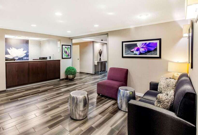 Отель La Quinta By Wyndham Houston Baytown East