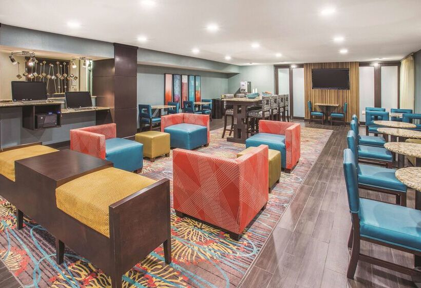 هتل La Quinta By Wyndham O Fallon, Il St. Louis