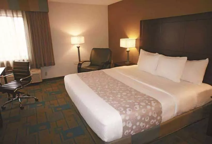 هتل La Quinta By Wyndham Plattsburgh