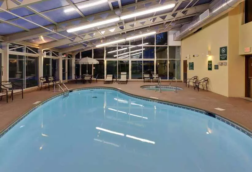 هتل La Quinta By Wyndham Plattsburgh