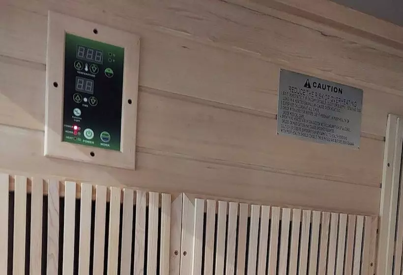 Magnuson Hotel Country Inn