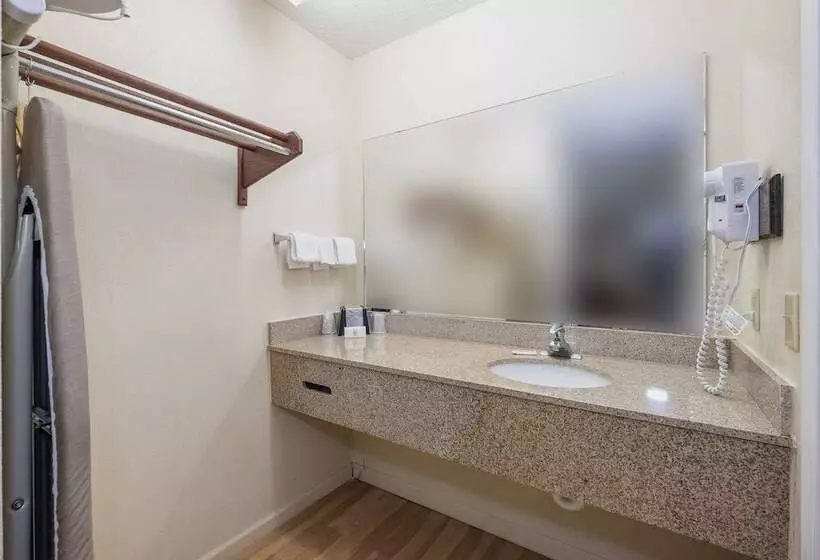 酒店 Red Roof Inn & Suites Rome