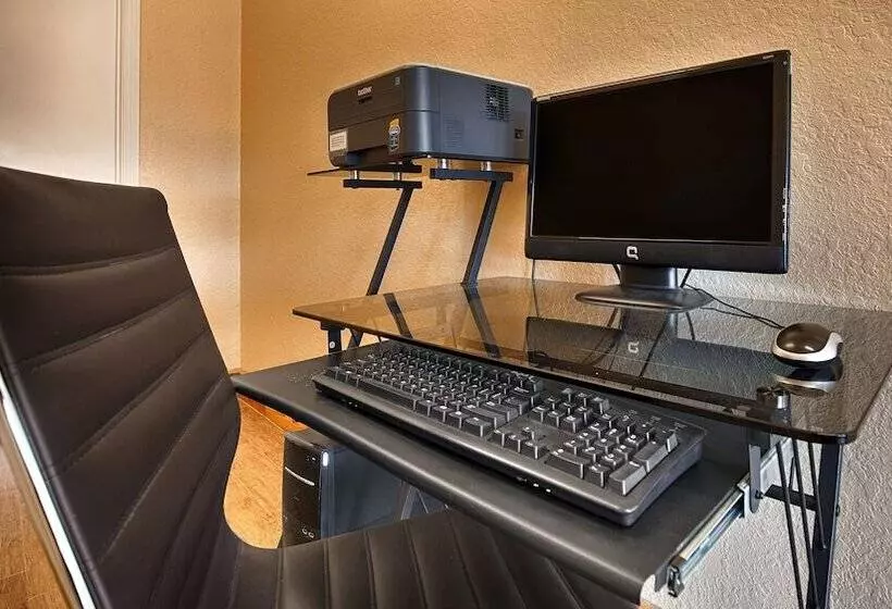 Surestay Hotel By Best Western Floresville