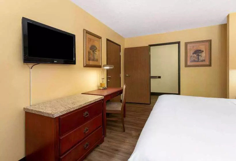 酒店 Travelodge By Wyndham Albuquerque East
