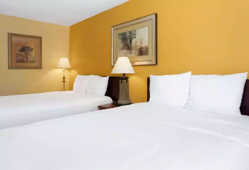 酒店 Travelodge By Wyndham Albuquerque East