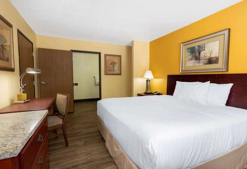 فندق Travelodge By Wyndham Albuquerque East