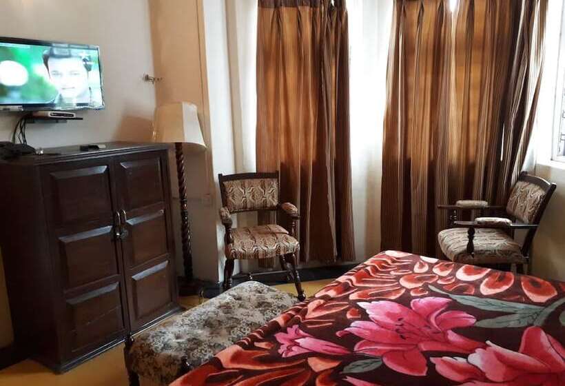 هتل Chimney House