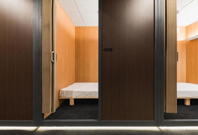 Hotel-cápsula Frontier Inn Kashiwa Tanaka  Caters To Men