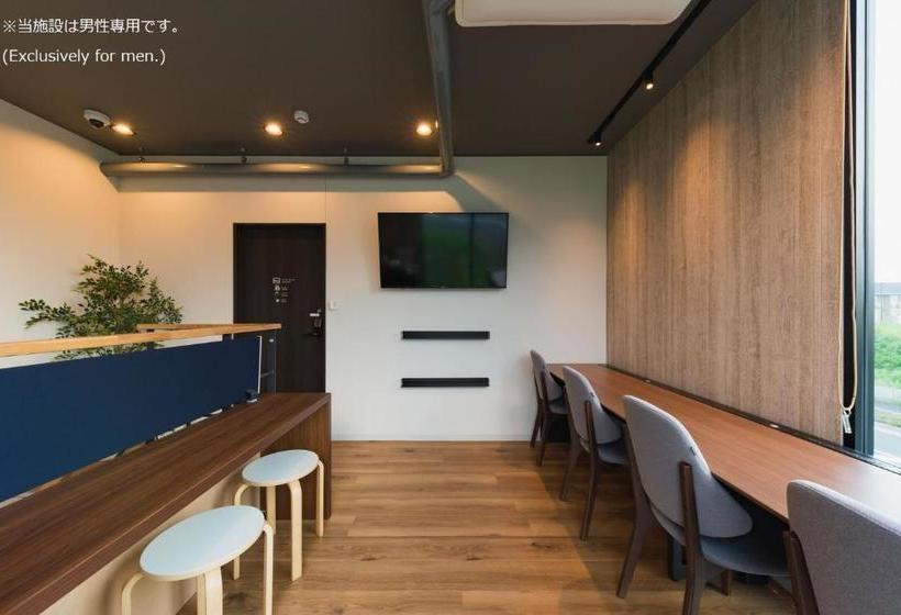 Hotel-cápsula Frontier Inn Kashiwa Tanaka  Caters To Men