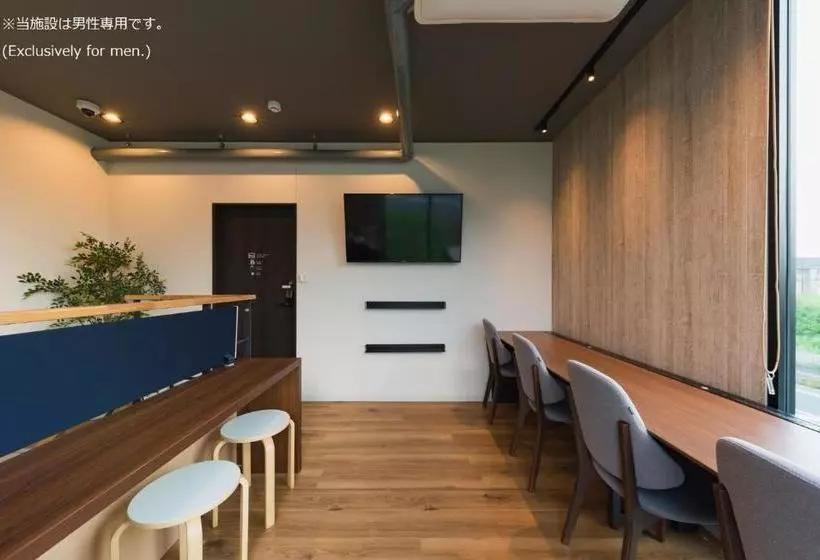 هتل کپسول Frontier Inn Kashiwa Tanaka  Caters To Men