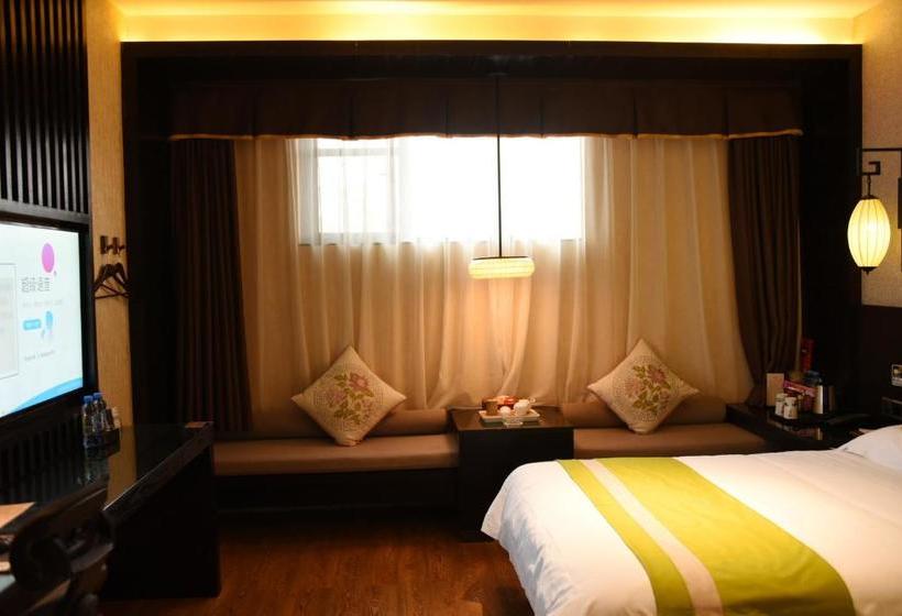 ホテル Crystal Pudi