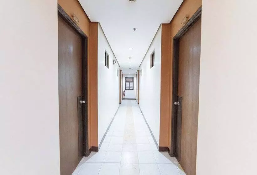 Hotelli Reddoorz Near Olongapo Bus Terminal