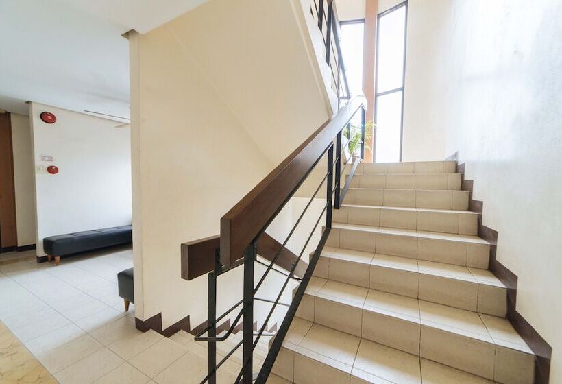 Hotel Reddoorz Near Olongapo Bus Terminal