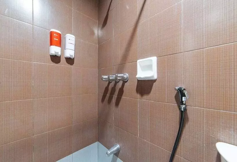 Hotelli Reddoorz Near Olongapo Bus Terminal