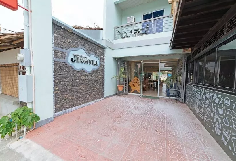 ホテル Reddoorz @ Old Buswang Road