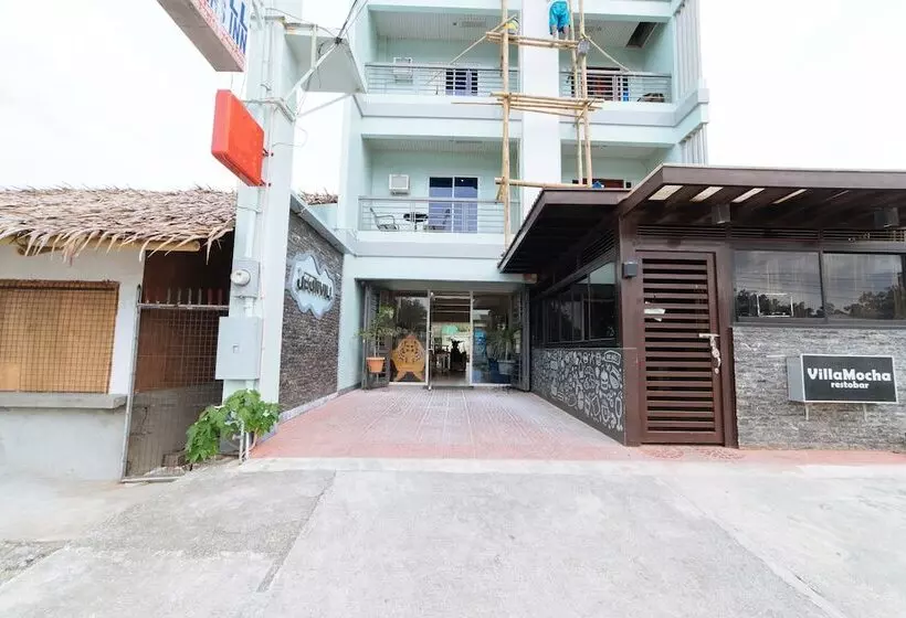 ホテル Reddoorz @ Old Buswang Road