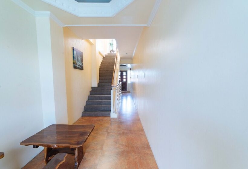 فندق Reddoorz @ Old Buswang Road