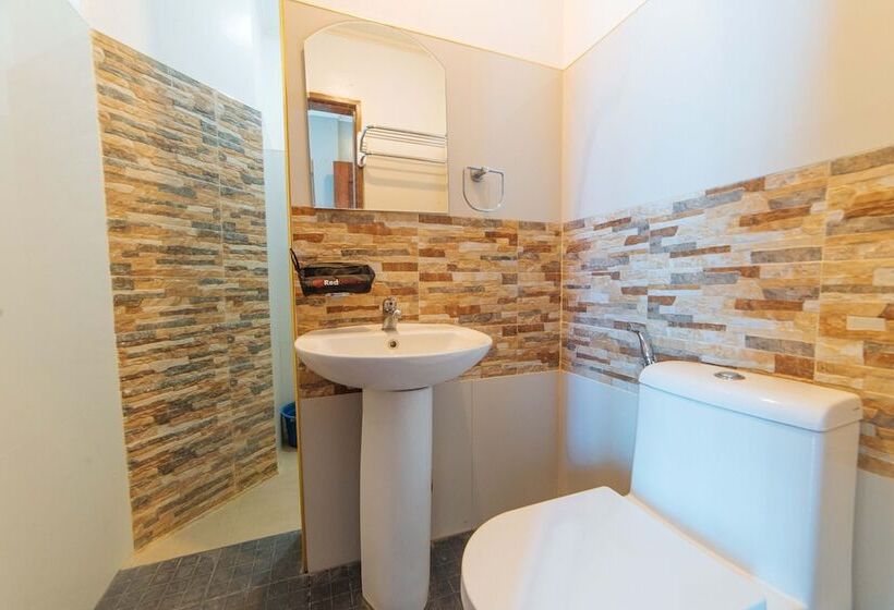 فندق Reddoorz @ Old Buswang Road