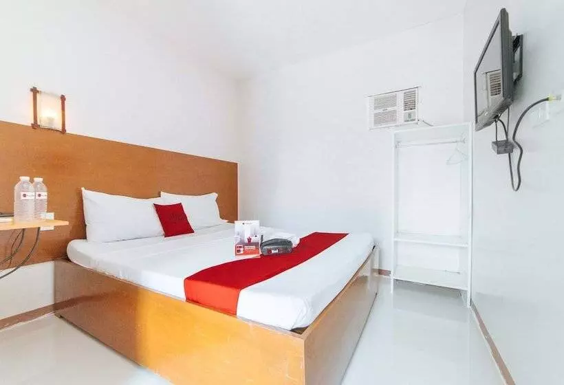 ホテル Reddoorz @ Old Buswang Road