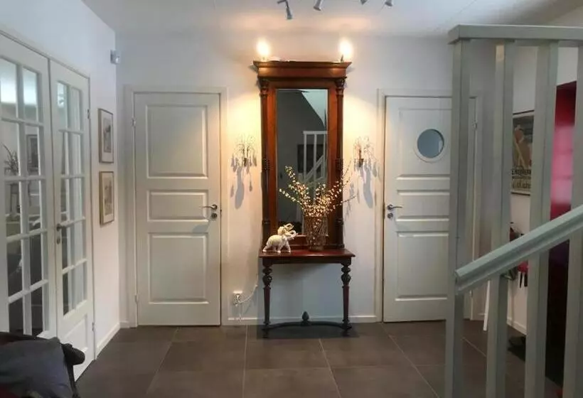 تختخواب و صبحانه öregrund Bnb