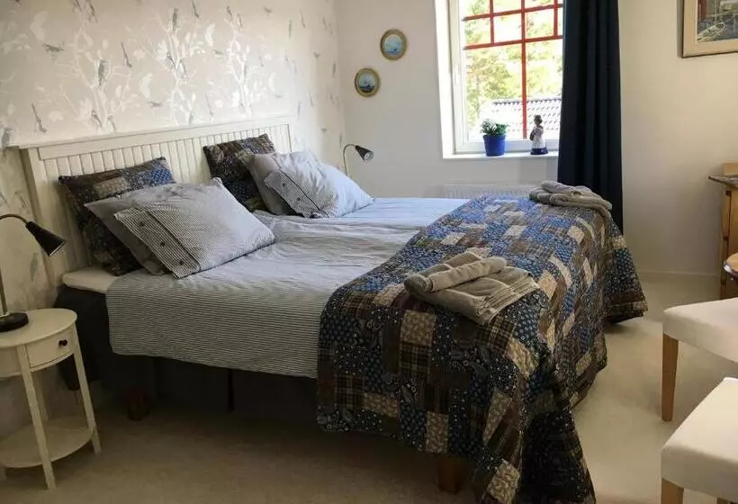 تختخواب و صبحانه öregrund Bnb