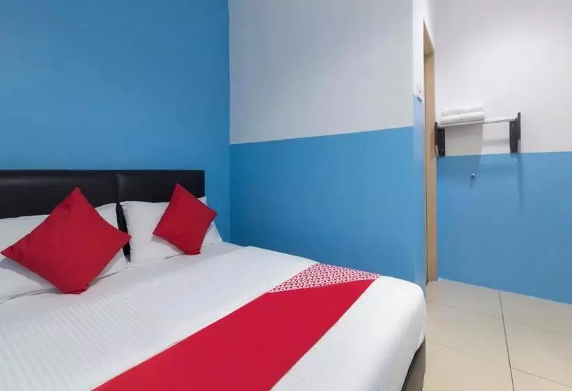 Hotelli Oyo 44072 Mines Cempaka