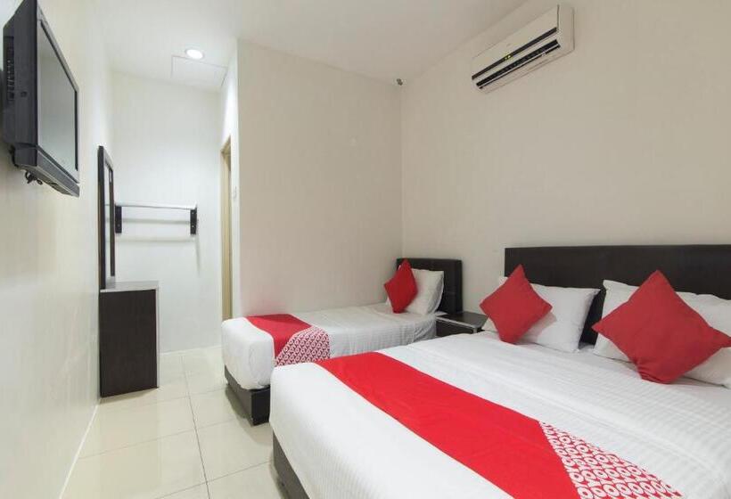 בית מלון כפרי Oyo 44072 Mines Cempaka