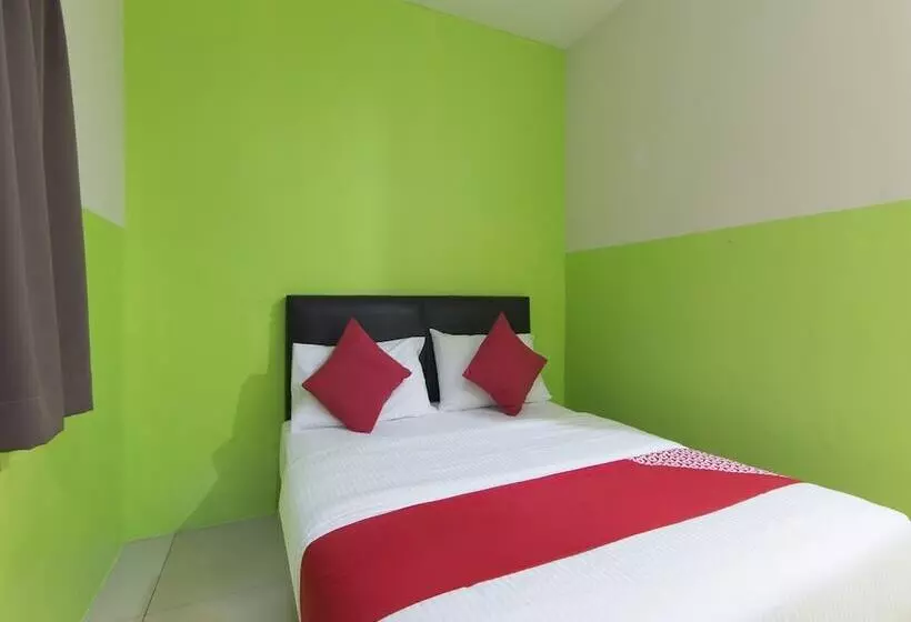 Hotelli Oyo 44072 Mines Cempaka