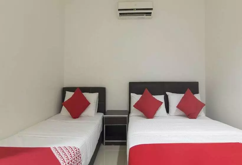 Hotelli Oyo 44072 Mines Cempaka