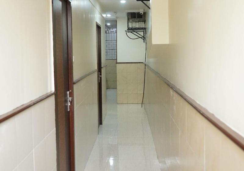 בית מלון כפרי Sharda Residency