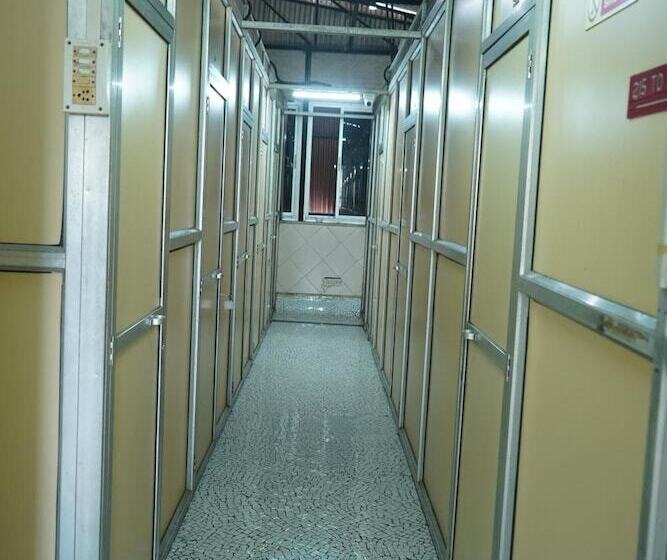 בית מלון כפרי Sharda Residency