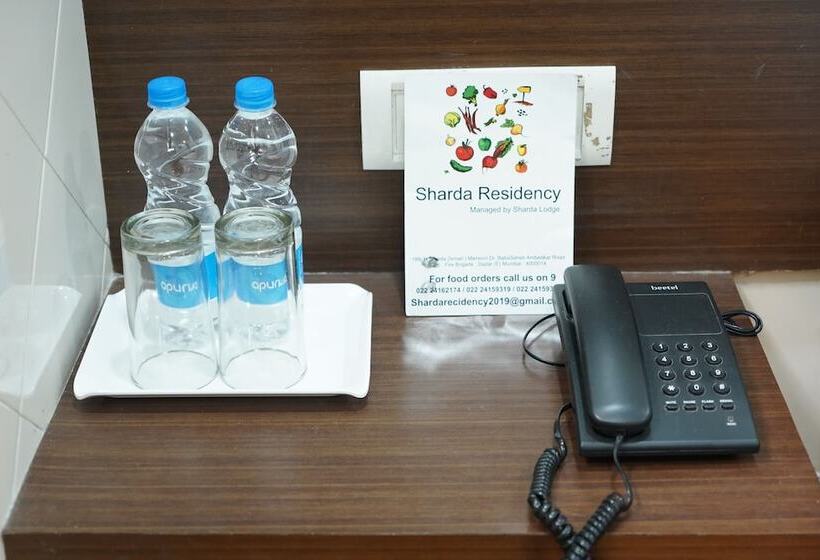 בית מלון כפרי Sharda Residency