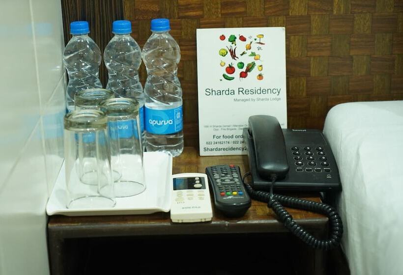 בית מלון כפרי Sharda Residency