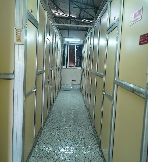 בית מלון כפרי Sharda Residency