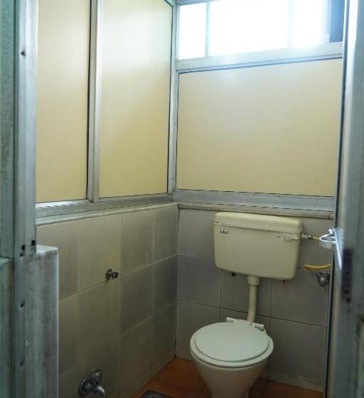 בית מלון כפרי Sharda Residency