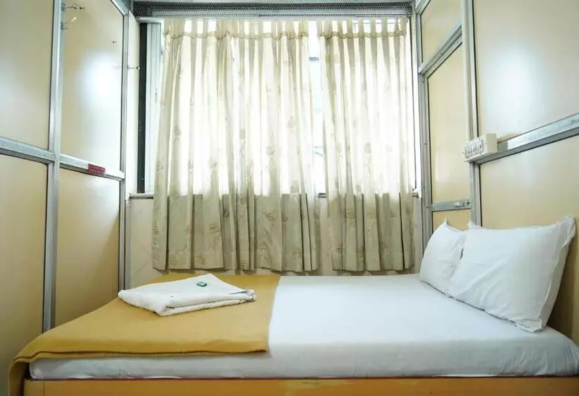 ホテル Sharda Residency