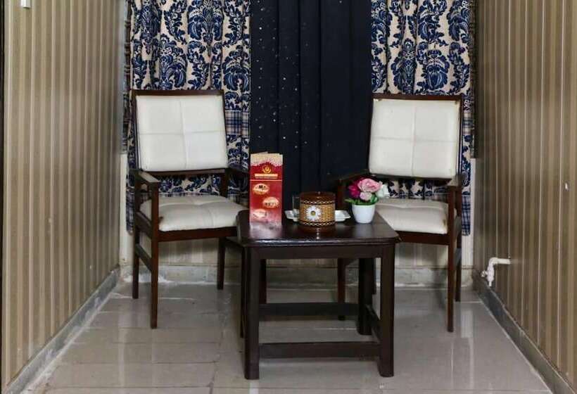 هتل Tulip Inn, Gulberg