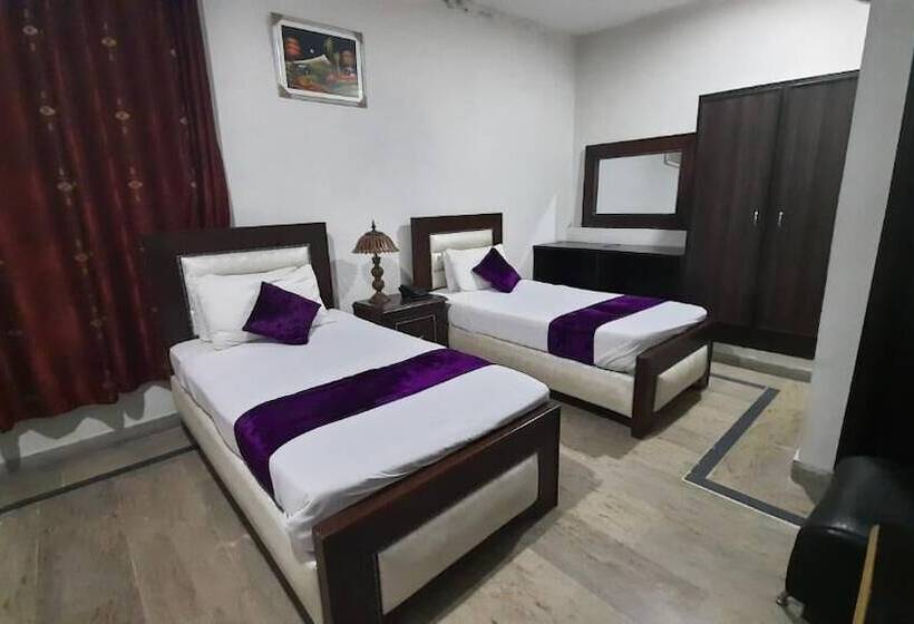 هتل Tulip Inn, Gulberg