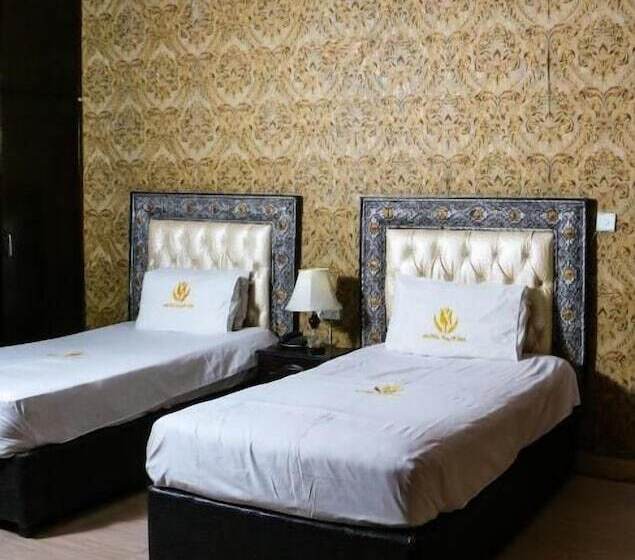 هتل Tulip Inn, Gulberg