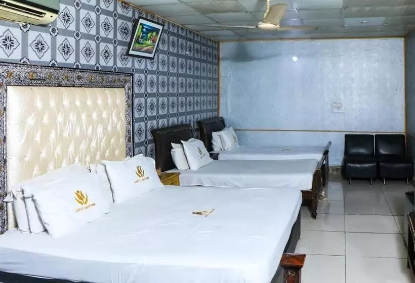 هتل Tulip Inn, Gulberg