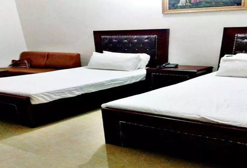 هتل Tulip Inn, Gulberg