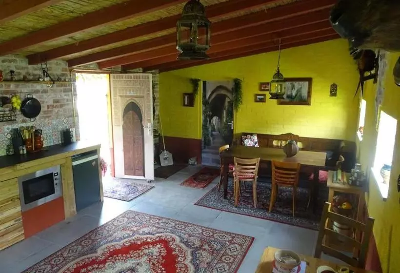 تختخواب و صبحانه Casa Tranquila