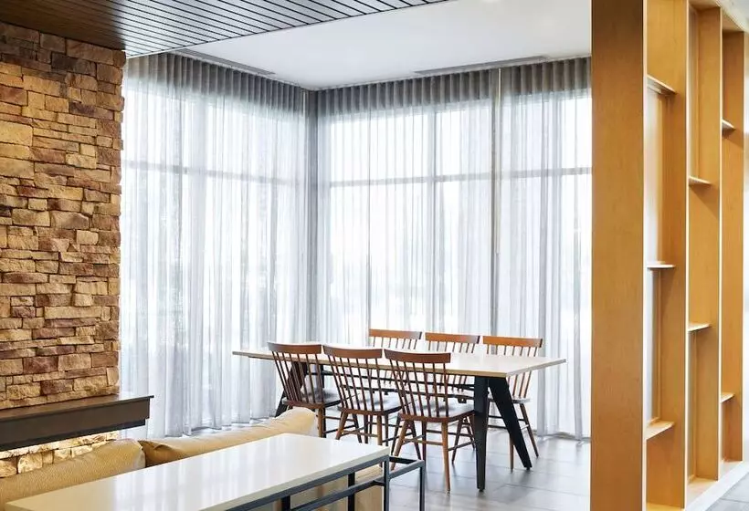 Hotelli Fairfield Inn & Suites By Marriott Kansas City Belton