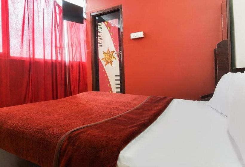 בית מלון כפרי Spot On 48871 Ay